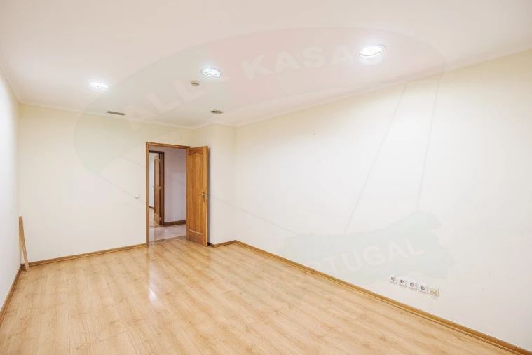 Escritório para Venda em Alvalade Foto 26