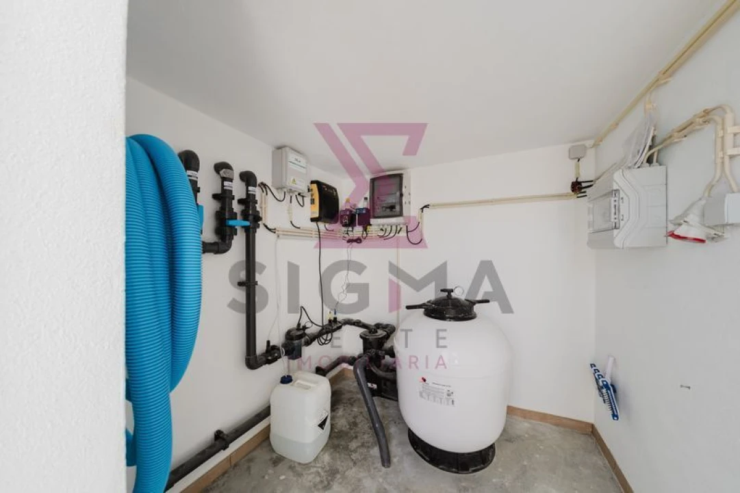 Moradia T4 para Venda em Roliça Foto 46