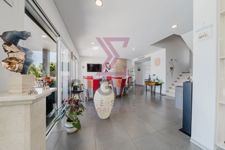 Moradia T4 para Venda em Roliça Foto 18