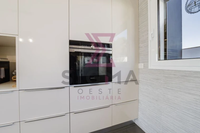 Moradia T4 para Venda em Roliça Foto 15