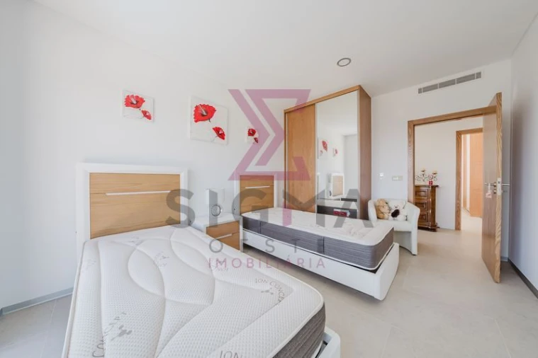 Moradia T4 para Venda em Roliça Foto 35