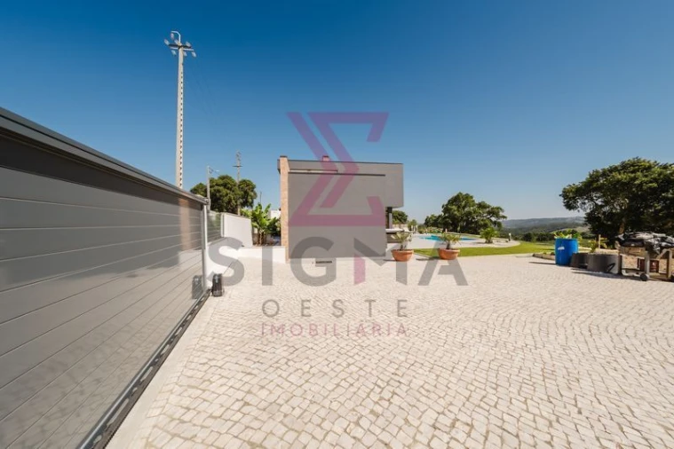 Moradia T4 para Venda em Roliça Foto 55