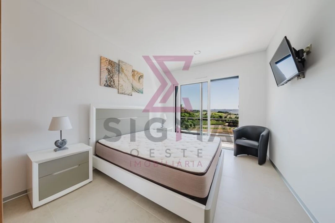 Moradia T4 para Venda em Roliça Foto 37