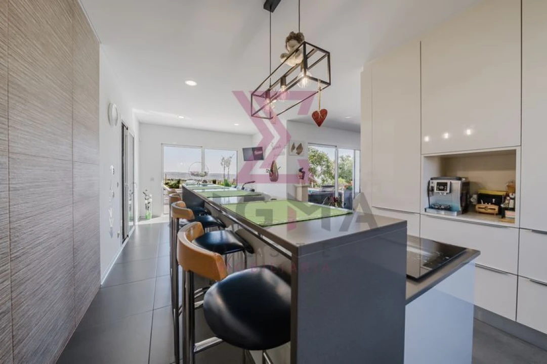 Moradia T4 para Venda em Roliça Foto 15