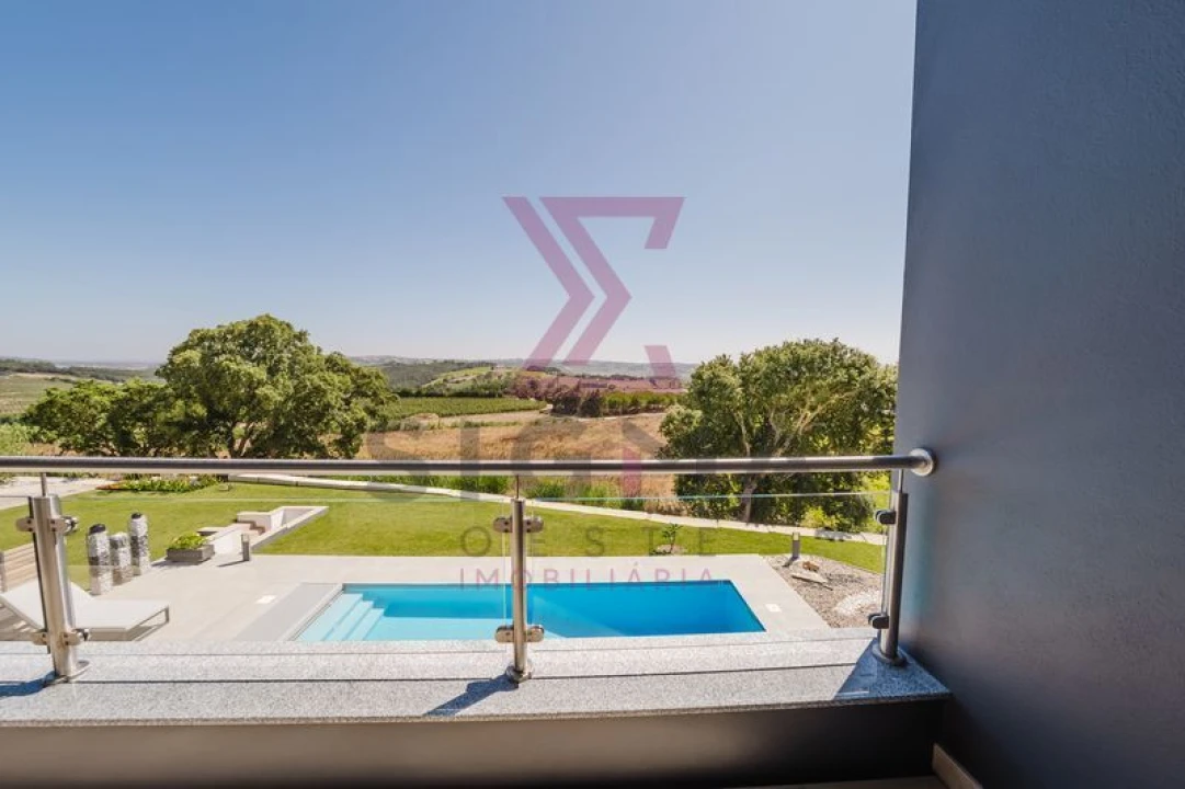 Moradia T4 para Venda em Roliça Foto 38