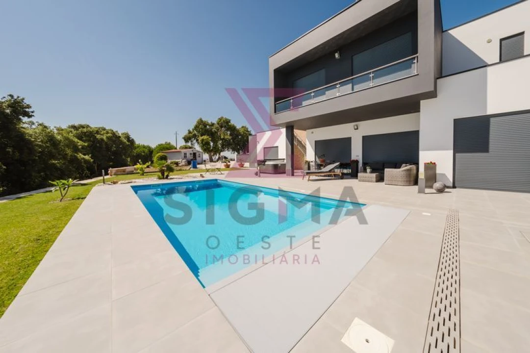 Moradia T4 para Venda em Roliça Foto 43