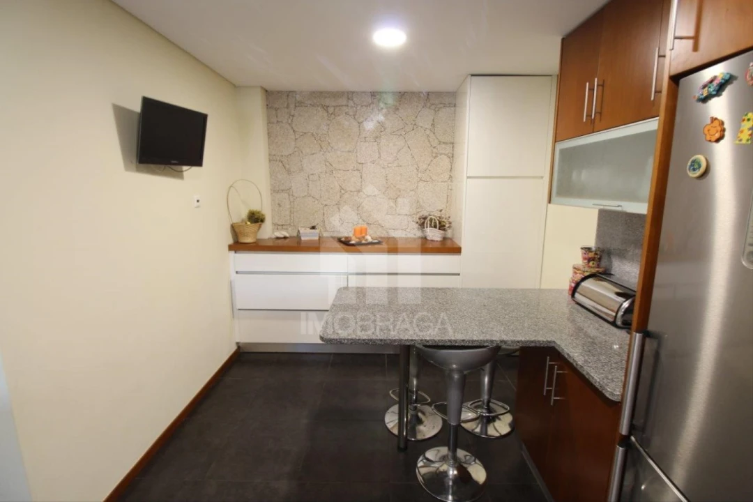 Moradia T4 para Venda em Rendufe Foto 16