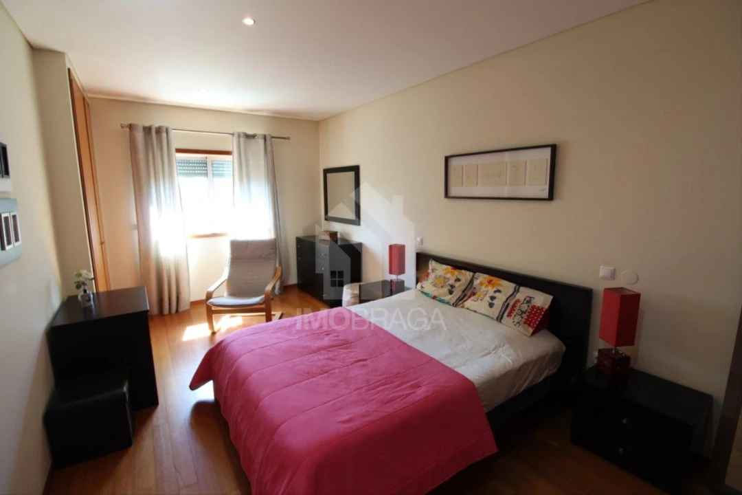 Moradia T4 para Venda em Rendufe Foto 22