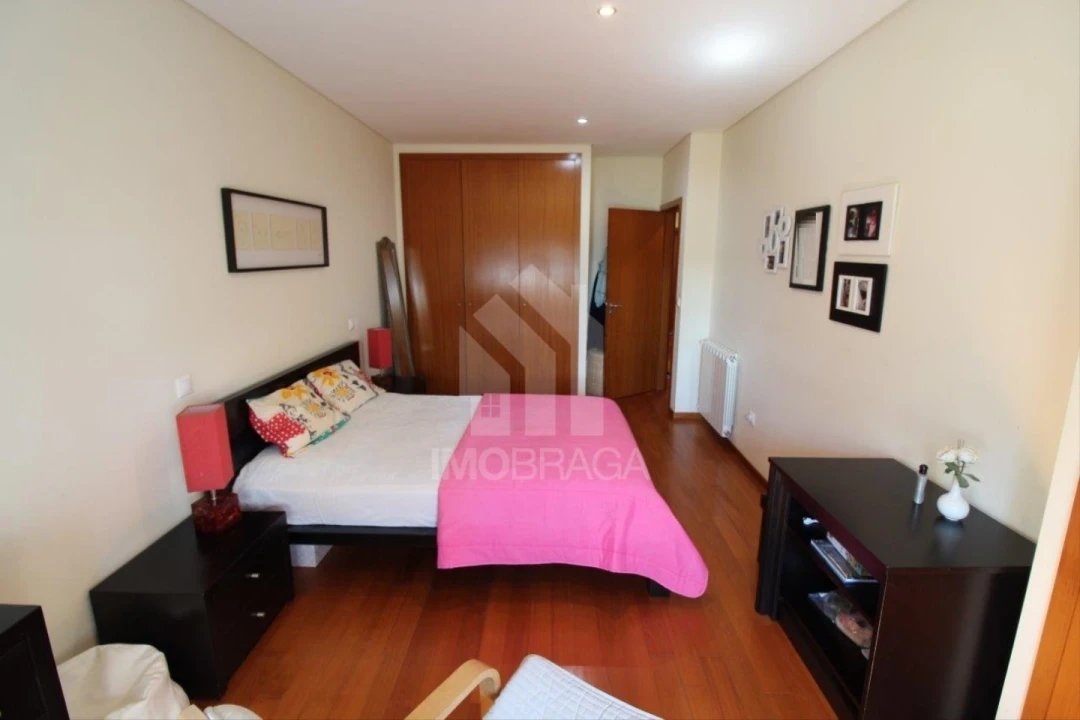 Moradia T4 para Venda em Rendufe Foto 23