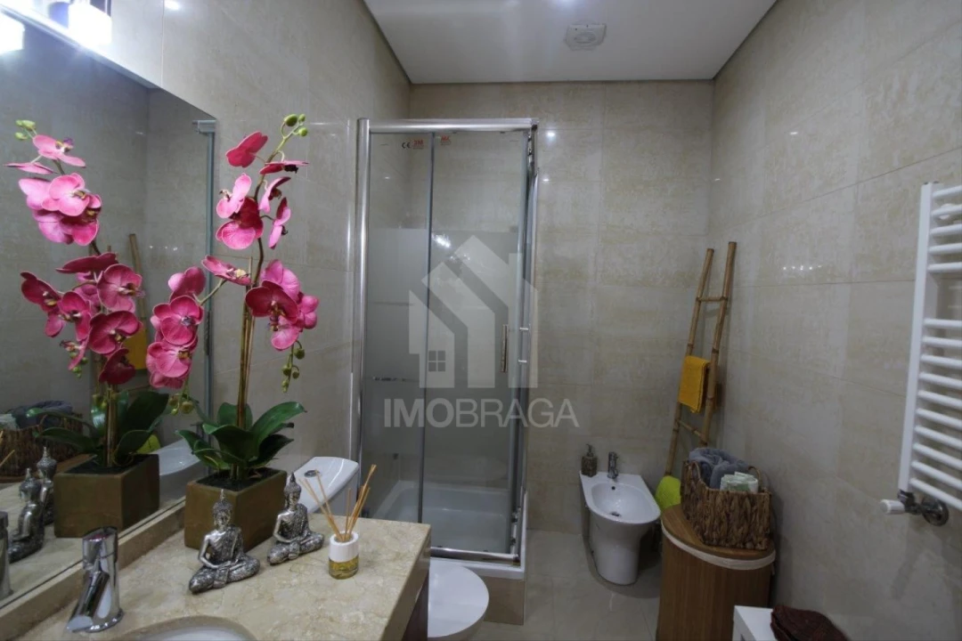 Moradia T4 para Venda em Rendufe Foto 39