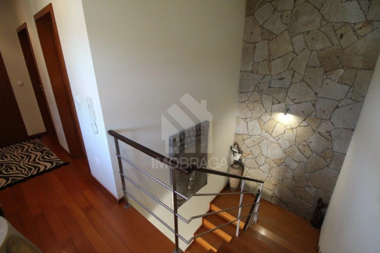 Moradia T4 para Venda em Rendufe Foto 42