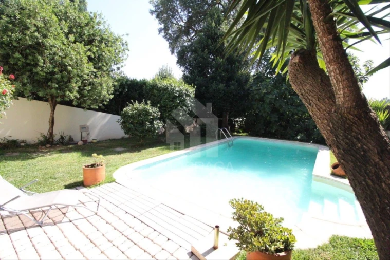 Moradia T4 para Venda em Rendufe Foto 48