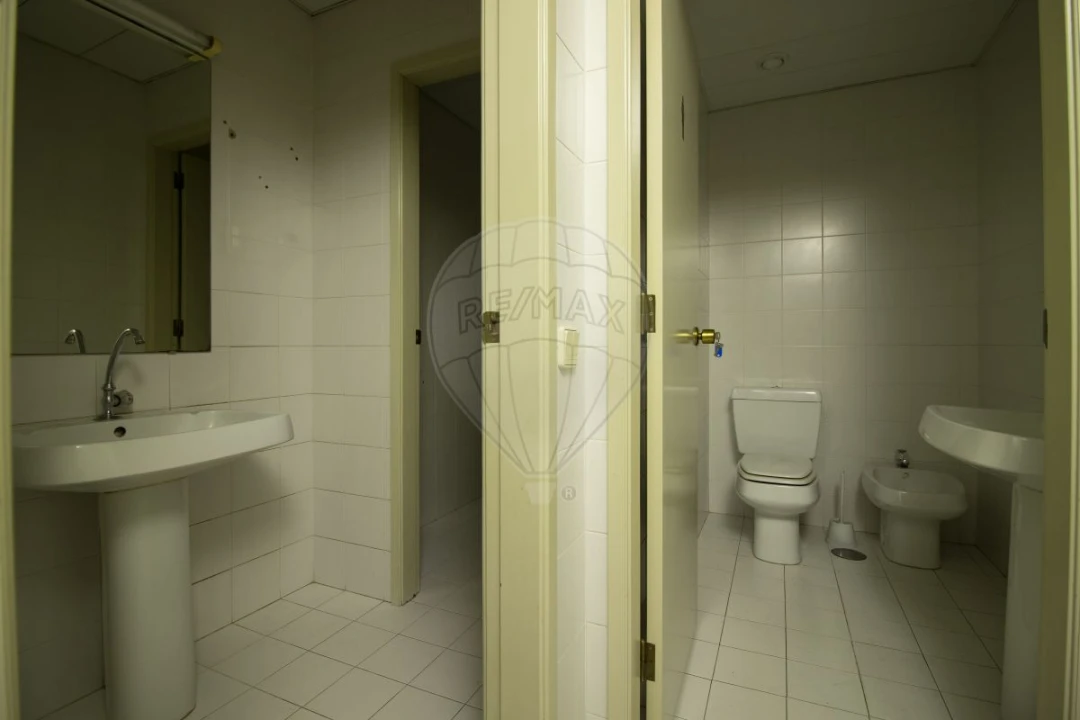 Escritório para Venda em A dos Cunhados e Maceira Foto 22