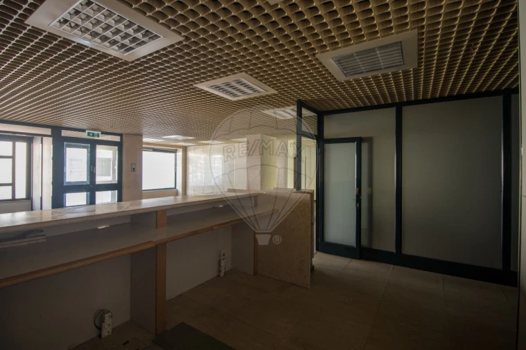 Escritório para Venda em A dos Cunhados e Maceira Foto 13