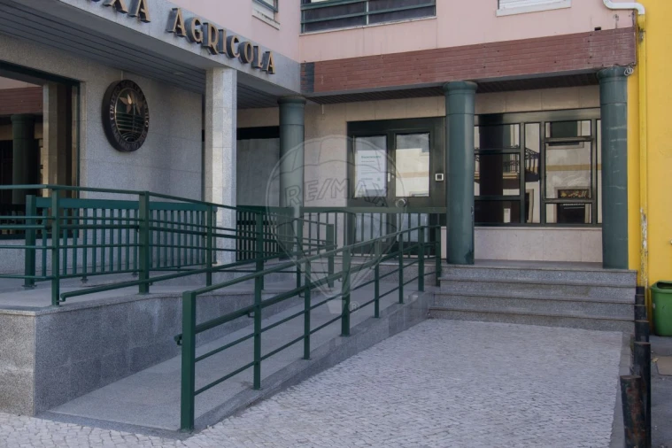 Escritório para Venda em A dos Cunhados e Maceira Foto 2