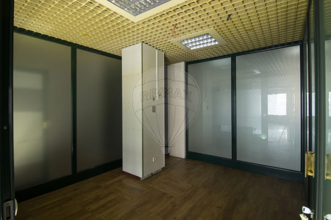 Escritório para Venda em A dos Cunhados e Maceira Foto 8