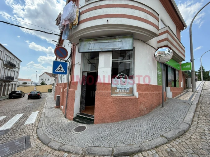 Loja para Arrendamento em Guarda Foto 2