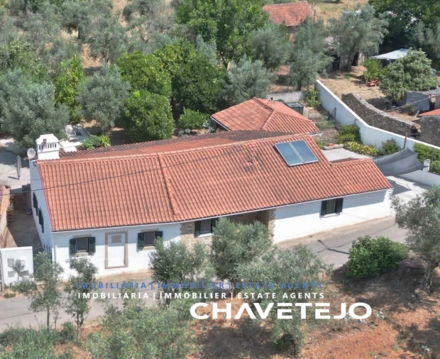 Moradia T3 para Venda em Areias e Pias Foto 1