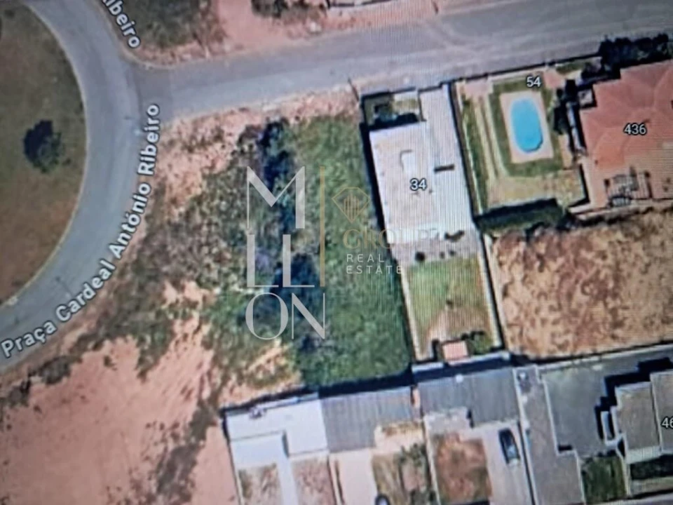 Terreno para Venda em Arcozelo Foto 1