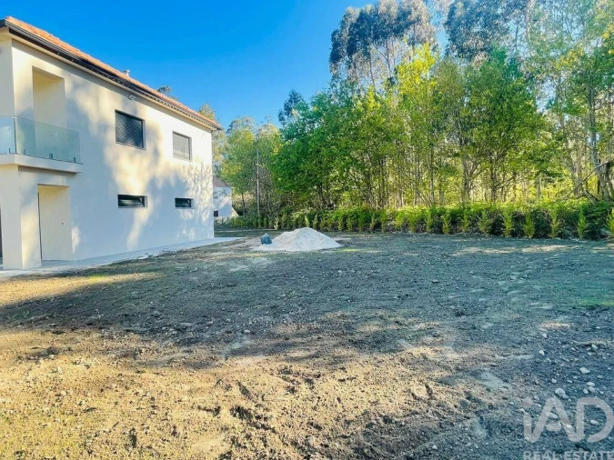 Moradia T4 para Venda em Torre e Vila Mou Foto 3