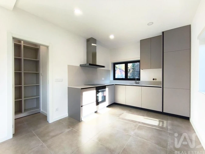 Moradia T4 para Venda em Torre e Vila Mou Foto 5