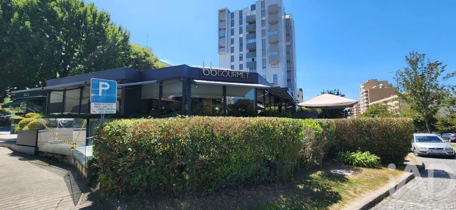 Apartamento T1 para Venda em Lordelo do Ouro e Massarelos Foto 17