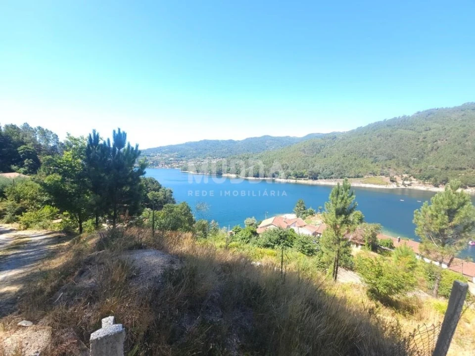 Terreno para Venda em Campo do Geres Foto 1