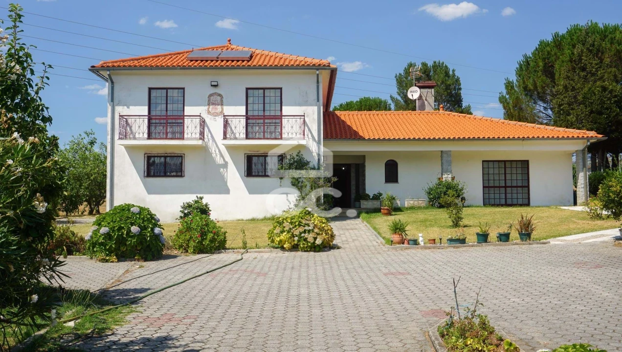 Moradia T3 para Venda em Carrapichana Foto 3