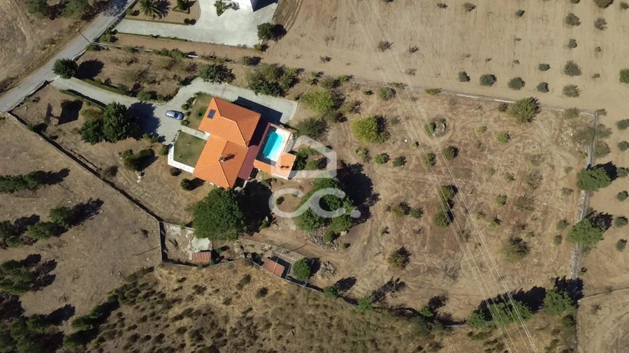 Moradia T3 para Venda em Carrapichana Foto 46