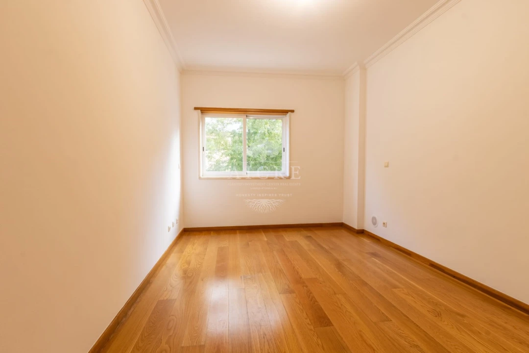 Apartamento T3 para Venda em Parque das Nações Foto 7