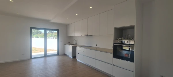 Moradia T3 para Venda em Marrazes e Barosa