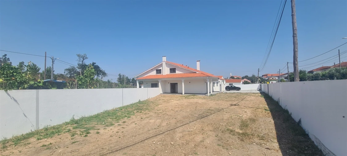 Moradia T3 para Venda em Marrazes e Barosa Foto 5