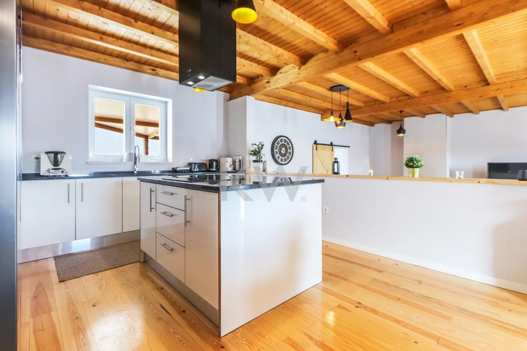 Moradia T4 para Venda em Miragaia e Marteleira Foto 10