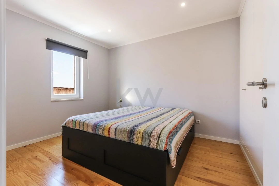 Moradia T4 para Venda em Miragaia e Marteleira Foto 21