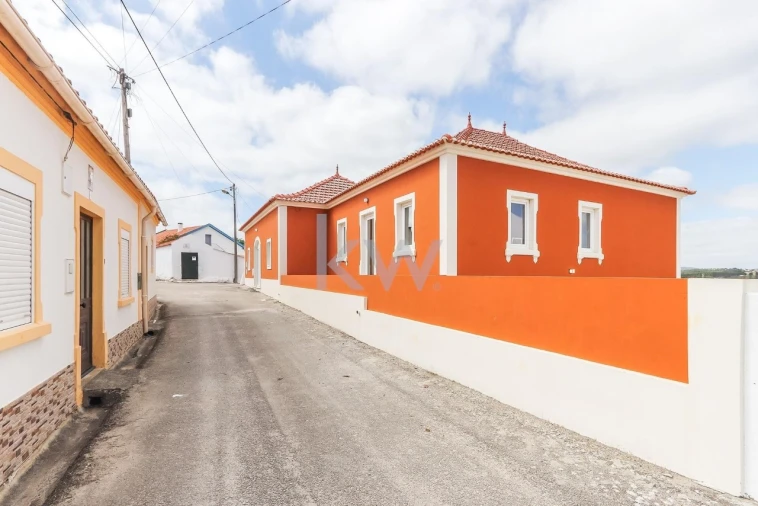 Moradia T4 para Venda em Miragaia e Marteleira Foto 5