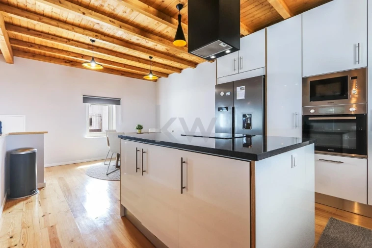 Moradia T4 para Venda em Miragaia e Marteleira Foto 11