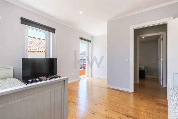 Moradia T4 para Venda em Miragaia e Marteleira Foto 25