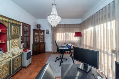 Moradia T5 para Venda em Marinha Grande