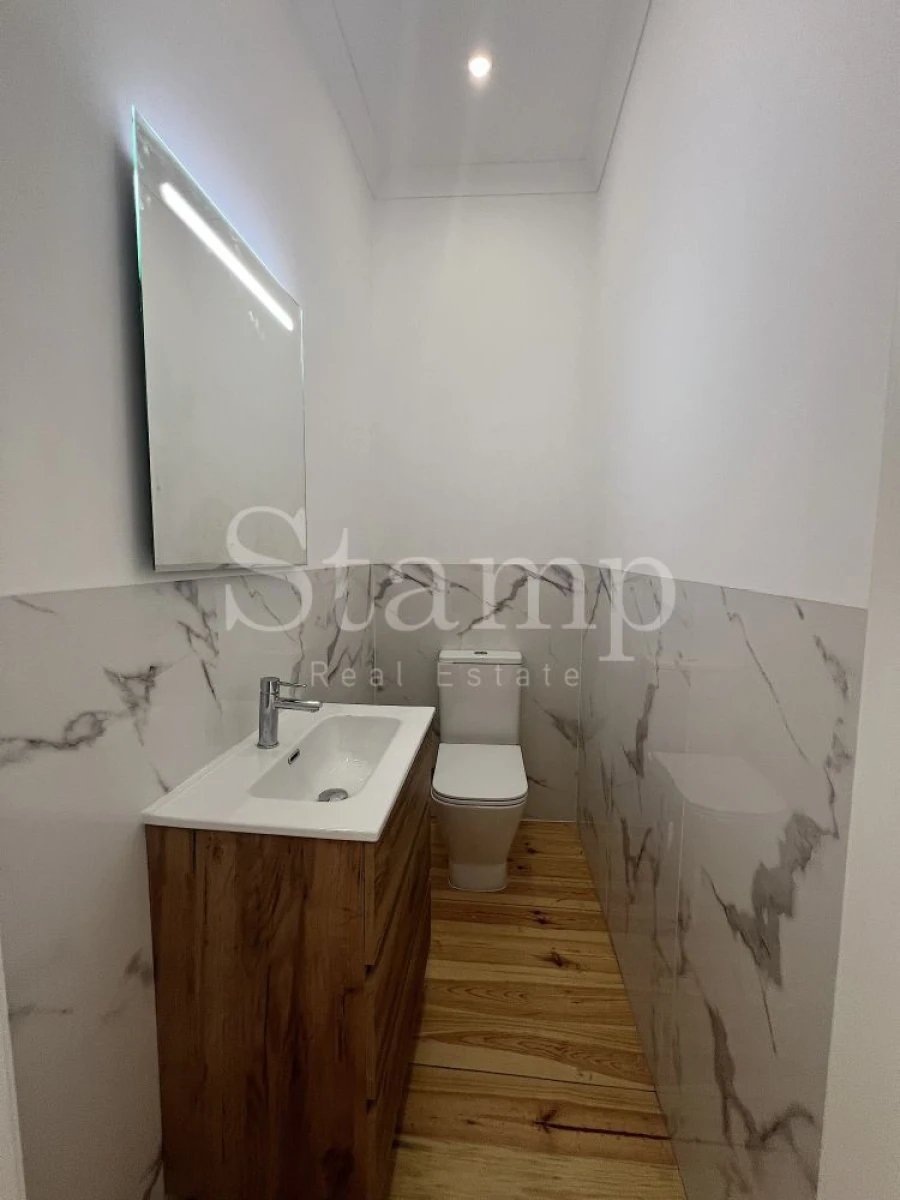 Apartamento T2 para Venda em Penha de França Foto 9