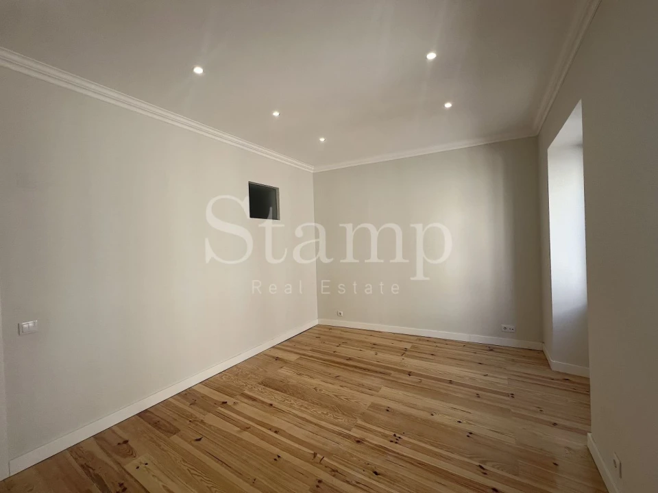 Apartamento T2 para Venda em Penha de França Foto 2