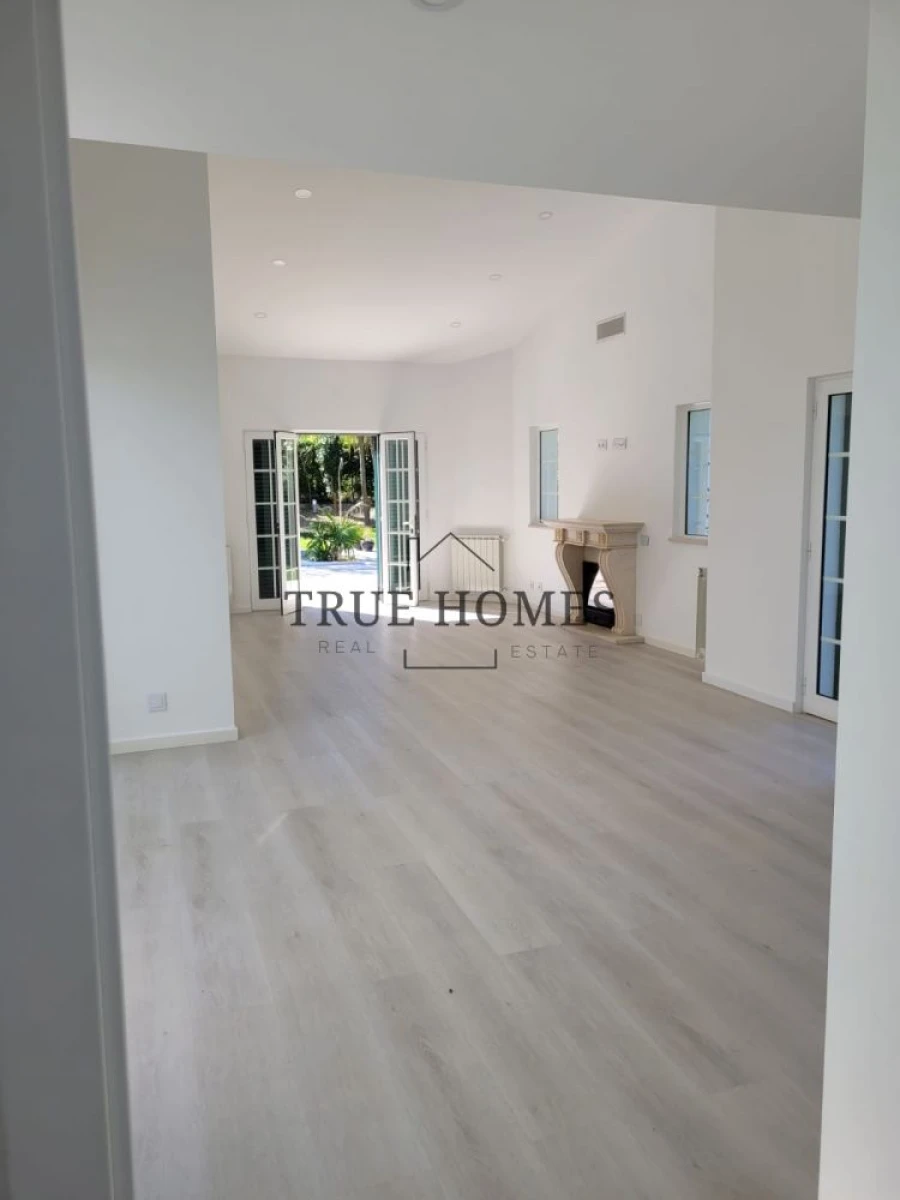 Moradia T4 para Venda em Charneca de Caparica e Sobreda Foto 41