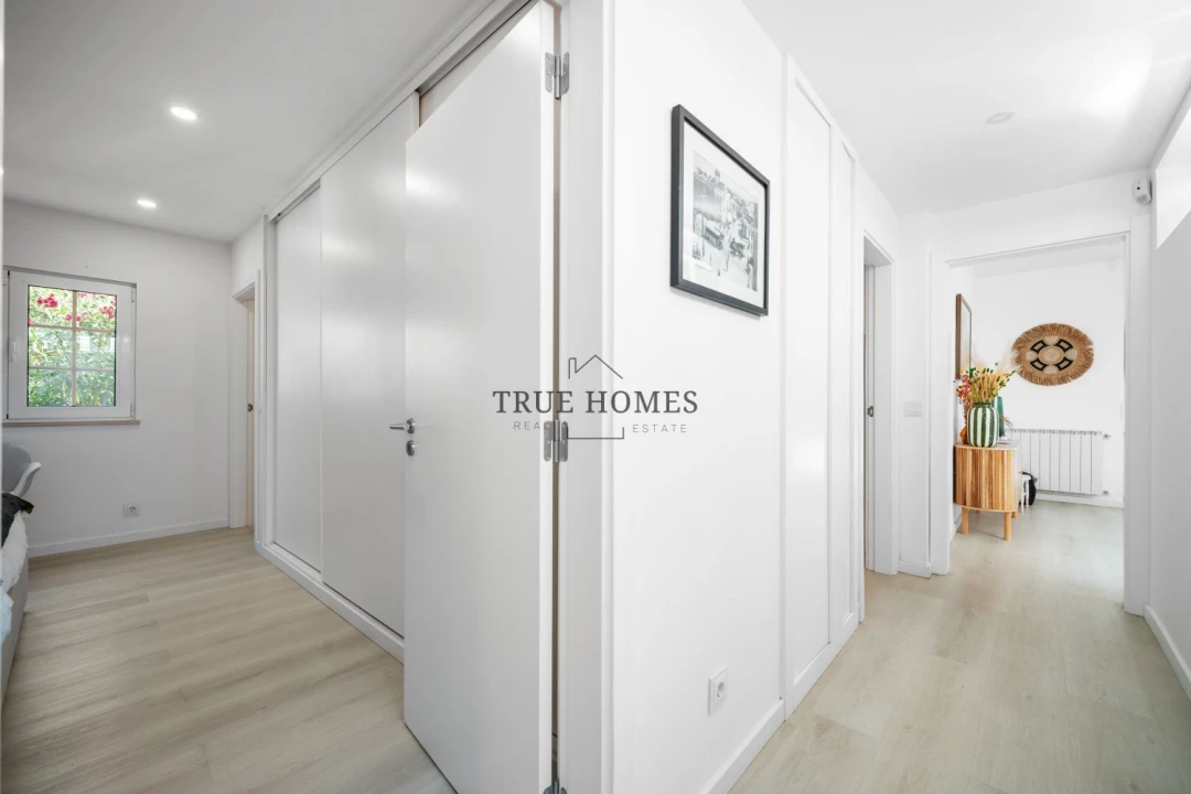 Moradia T4 para Venda em Charneca de Caparica e Sobreda Foto 11