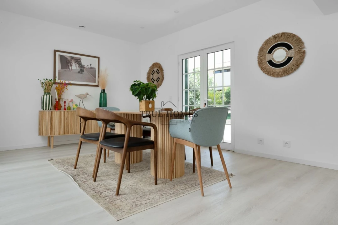 Moradia T4 para Venda em Charneca de Caparica e Sobreda Foto 22