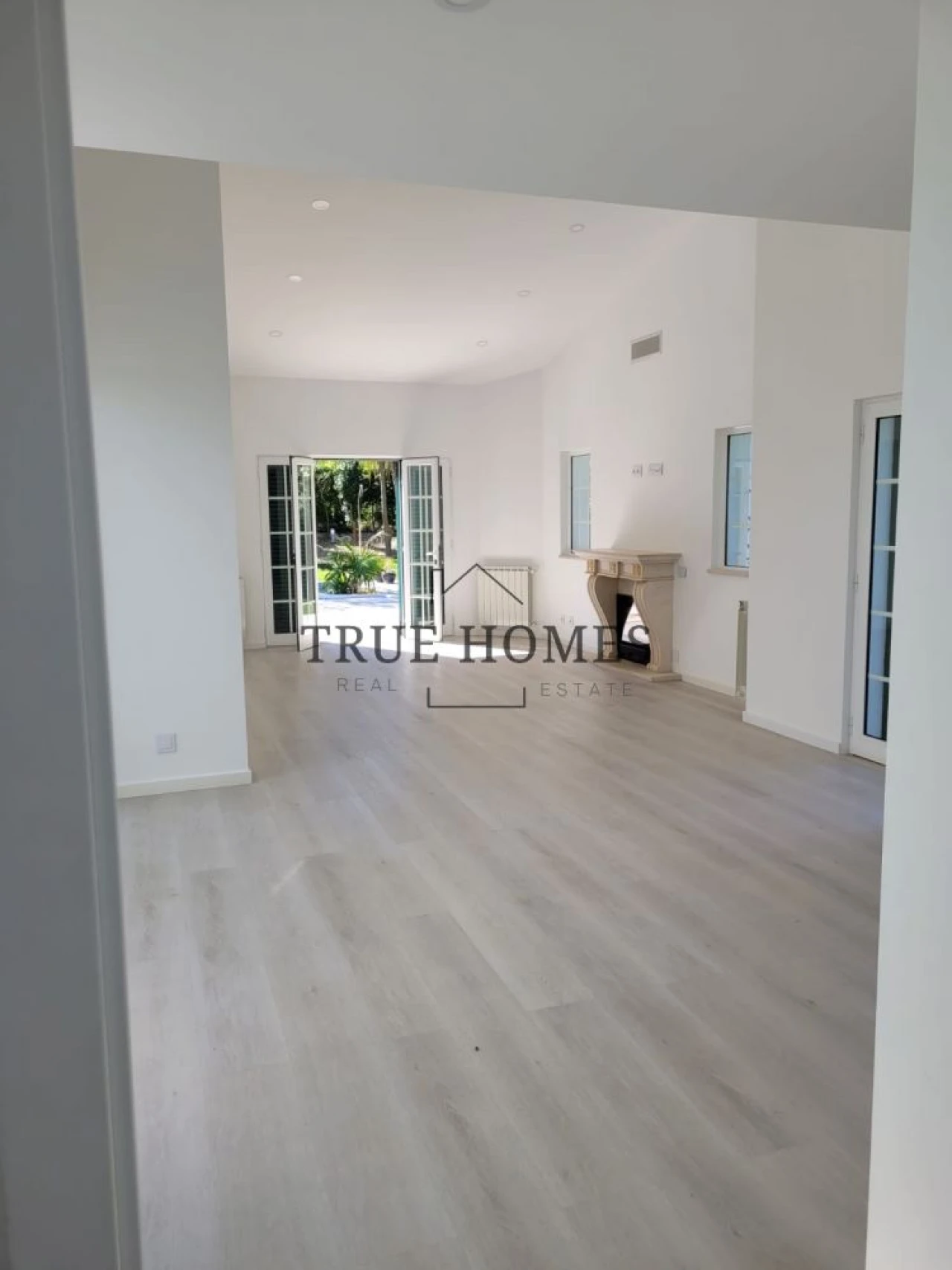 Moradia T4 para Venda em Charneca de Caparica e Sobreda Foto 41