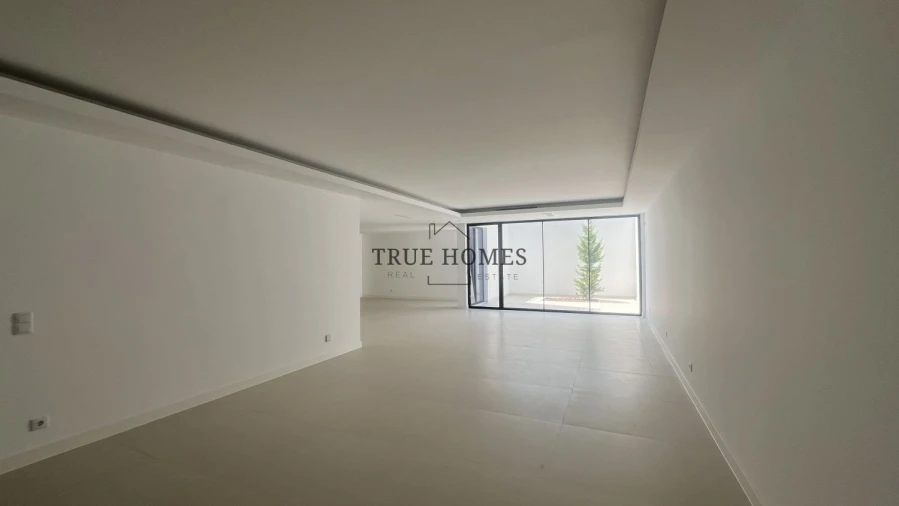 Moradia T6 para Venda em Charneca de Caparica e Sobreda Foto 8