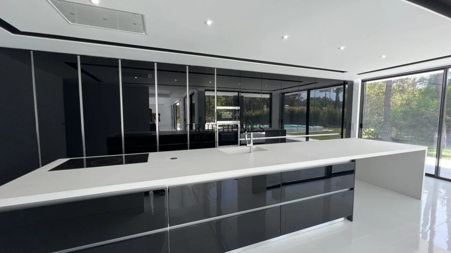 Moradia T6 para Venda em Charneca de Caparica e Sobreda Foto 12