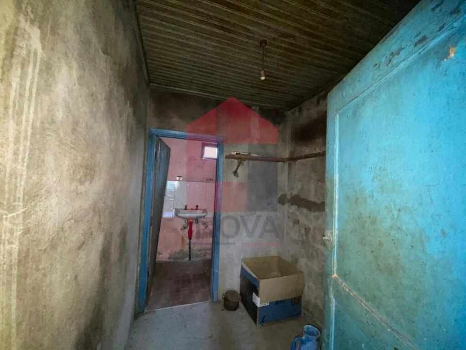 Moradia T1 para Venda em Valbom (São Pedro), Passô e Valbom (São Martinho) Foto 8