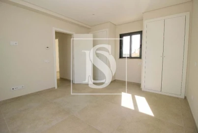 Moradia T4 para Venda em Quarteira
