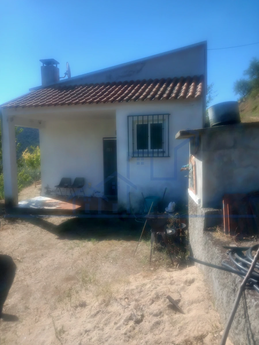 Terreno para Venda em Freixo de Espada a Cinta e Mazouco Foto 3