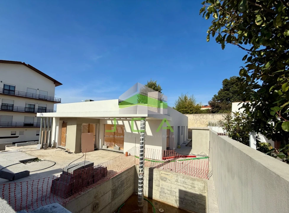 Moradia T4 para Venda em Leiria, Pousos, Barreira e Cortes Foto 2